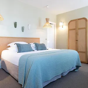 4* מלון Boutique Cezanne Centre